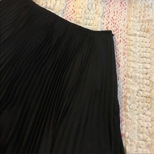Talbots black pleated skirt